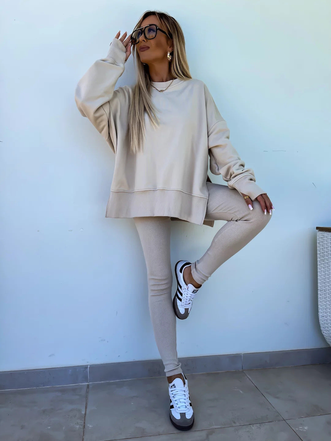 Loose Sleeve Crewneck