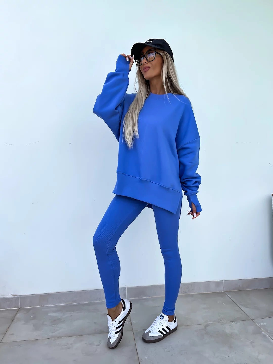 Loose Sleeve Crewneck
